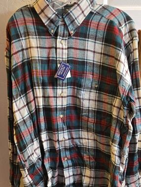 Specialty Collection Men's Plaid Button-Down Shirt in Tartan Green, Red & White